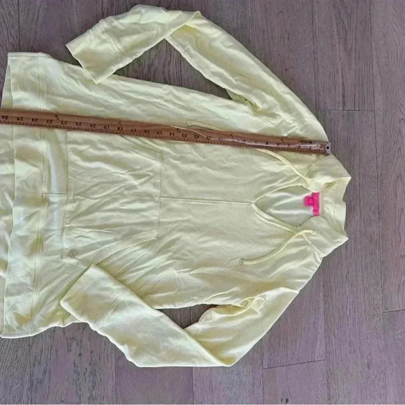 Lilly Pulitzer Cassi Popover Yellow Medium - Picture 4 of 6